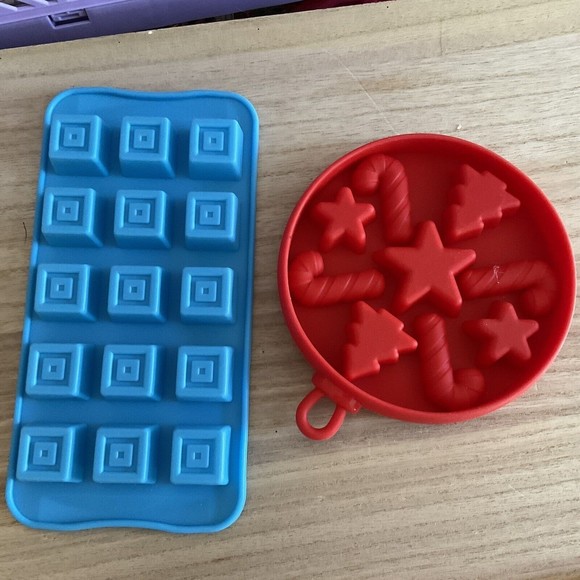 Silicone Molds  Multipurpose Christmas Faux Candy  Molds Lot Of 2 - Picture 1 of 6